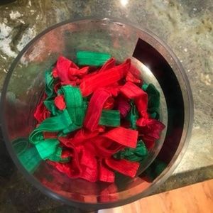 New Red and Green bundle of Hairties!